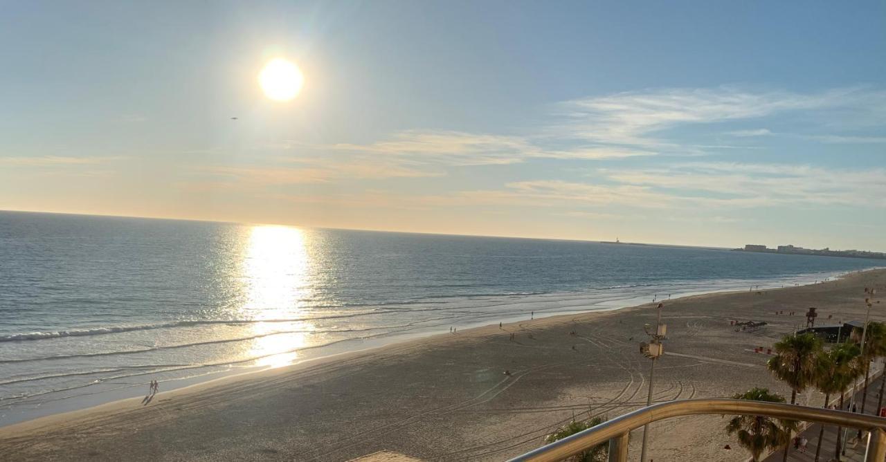 Piso Amplio Frente Al Mar En Pleno Paseo Maritimo. Daire Cadiz Dış mekan fotoğraf